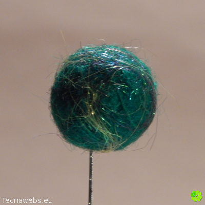 bolas de lana verde billar afieltrada