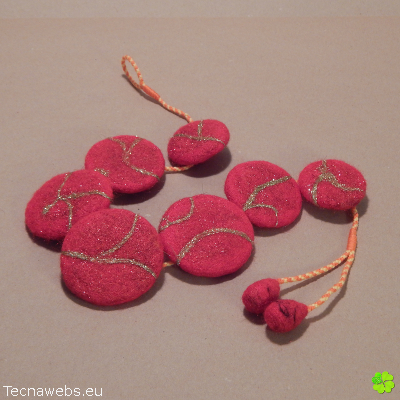 collar botones kintsugi de lana afieltrada