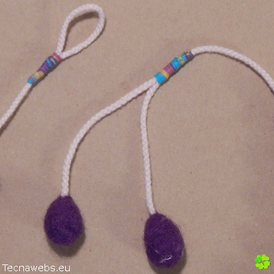 broche collar escala purpura de lana afieltrada