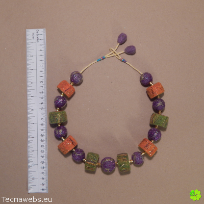 collar melodia tricolor con referencias