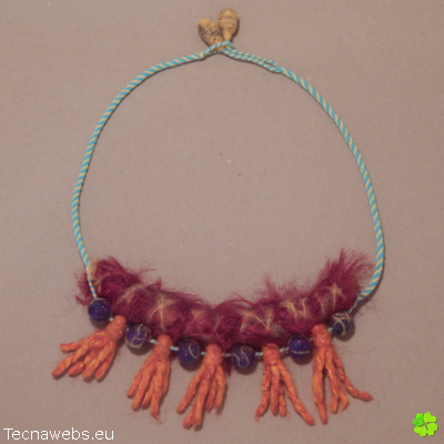 collar pulpitos de lana afieltrada
