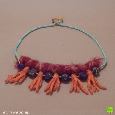 collar pulpitos de lana afieltrada