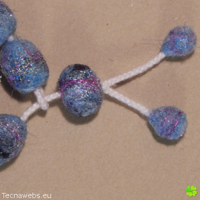 broche pulsera bocaditos de cielo de lana afieltrada